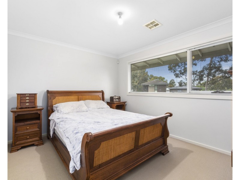 158 Ernest Jones Drive, Macleod VIC 3085