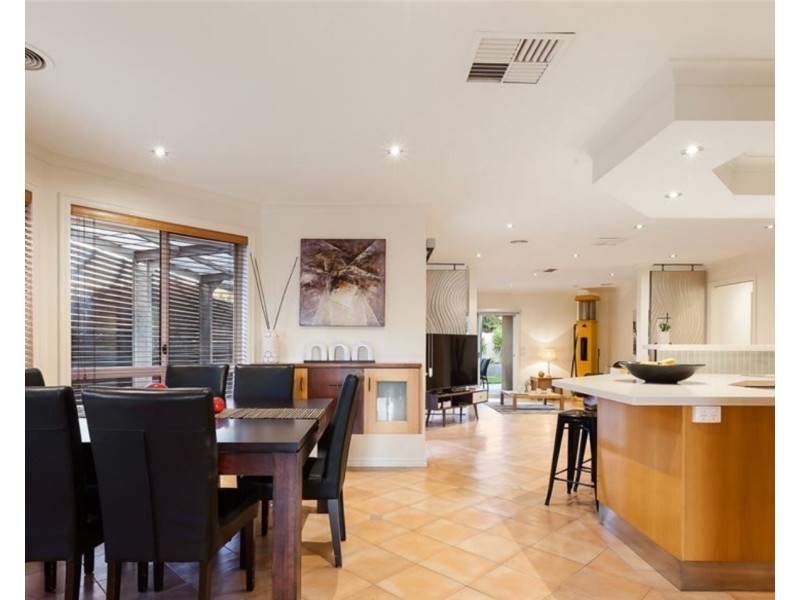 36 Peugeot Pursuit, Mill Park VIC 3082