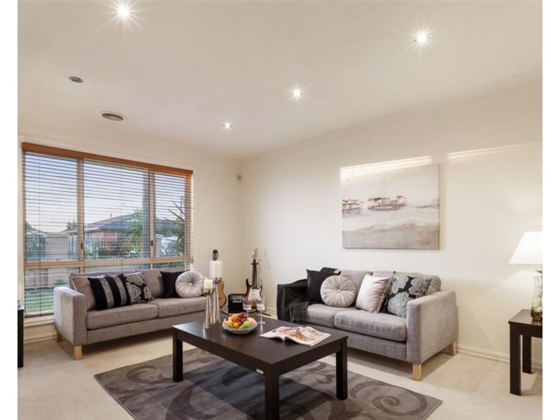 36 Peugeot Pursuit, Mill Park VIC 3082