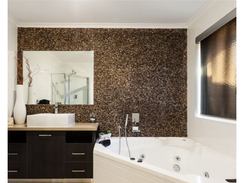 36 Peugeot Pursuit, Mill Park VIC 3082