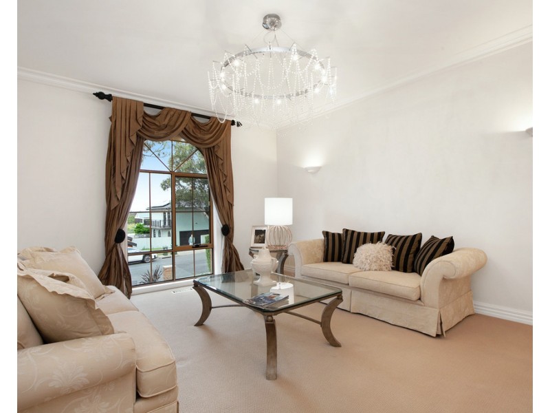 173 Blossom Park Drive, Mill Park VIC 3082