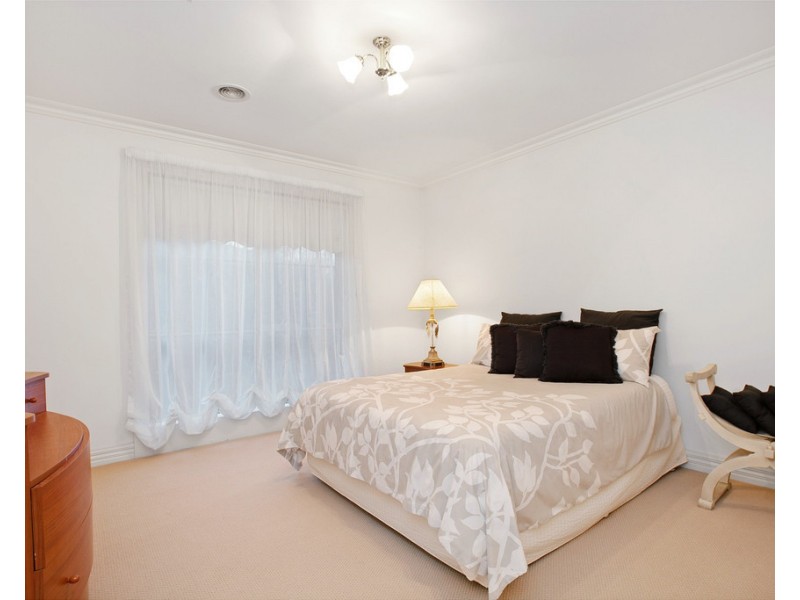 173 Blossom Park Drive, Mill Park VIC 3082