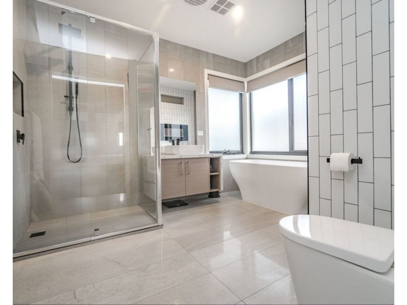 36 Emblem Way, Craigieburn VIC 3064