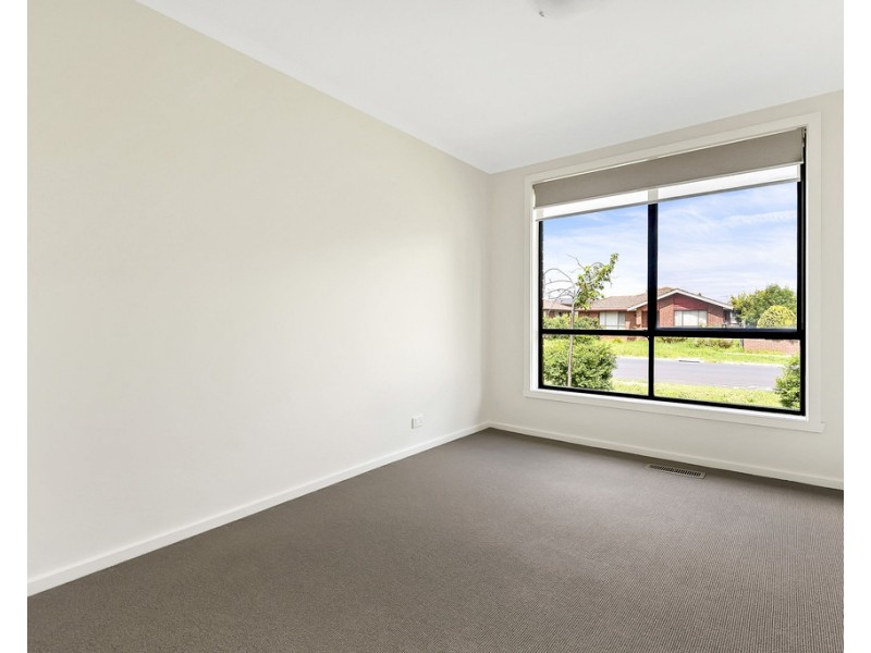 86 Moorhead Drive, Mill Park VIC 3082