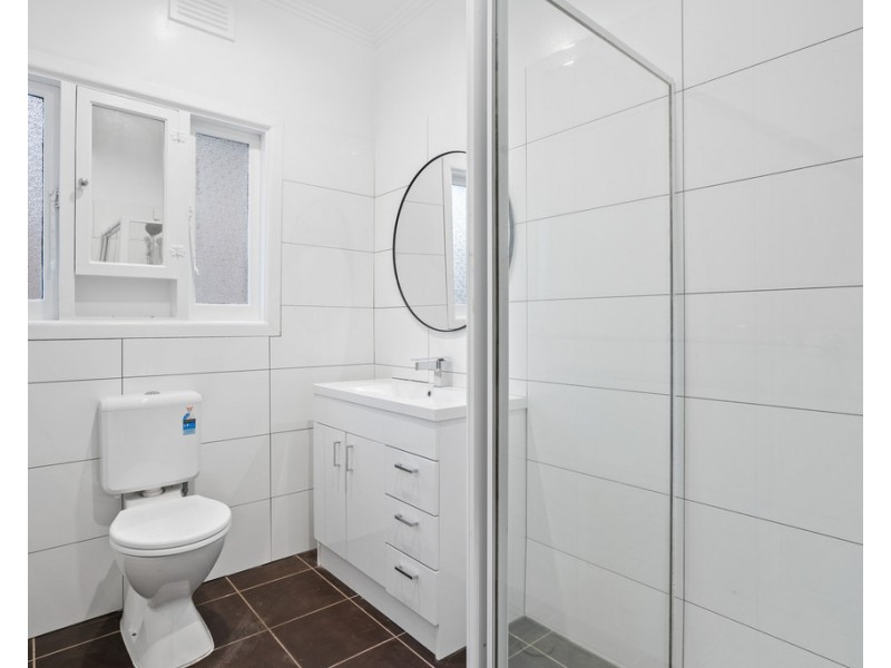 1/18 Maryborough Avenue, Kingsbury VIC 3083