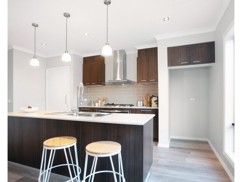 13 Wilton Vale Road, South Morang VIC 3752