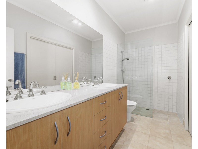 7 Woodlawn Circuit, Macleod VIC 3085