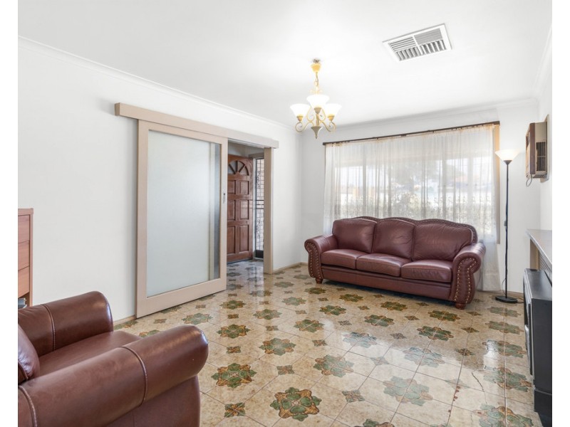 132 Dalton Road, Thomastown VIC 3074