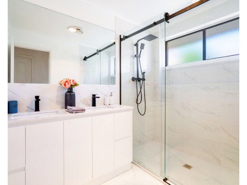 142 Mill Park Drive, Mill Park VIC 3082