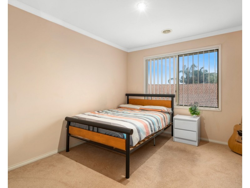 10 Parkland Grove, Kingsbury VIC 3083