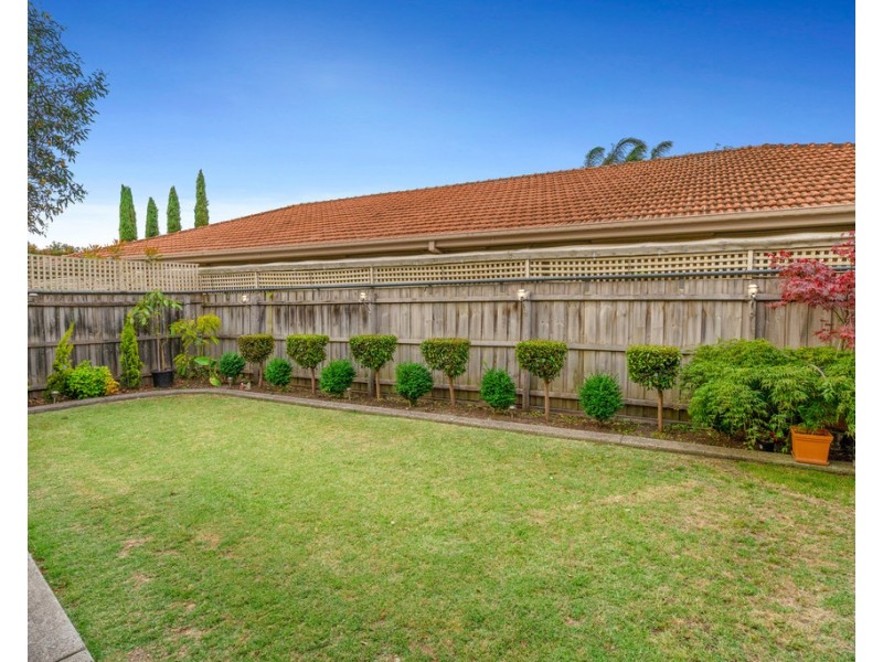 10 Parkland Grove, Kingsbury VIC 3083