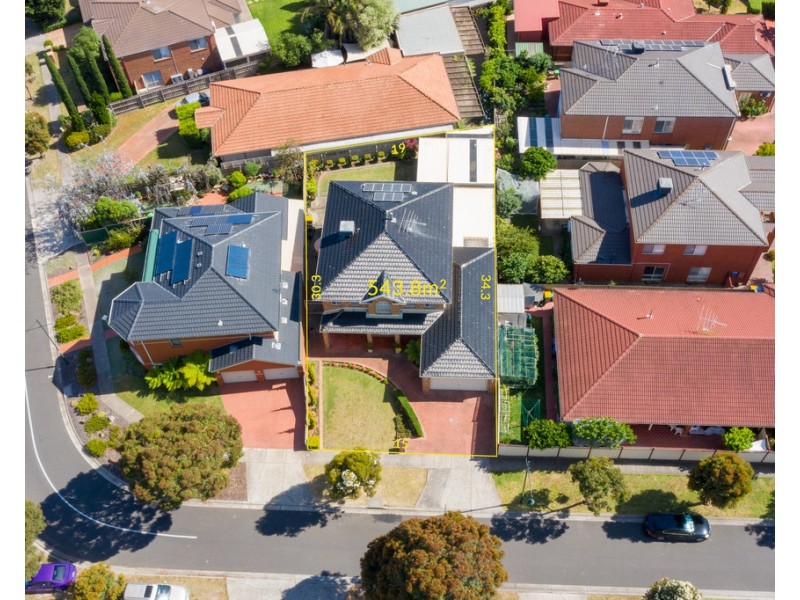 10 Parkland Grove, Kingsbury VIC 3083