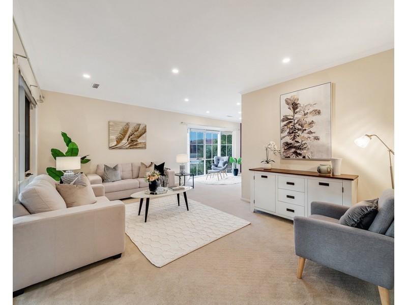 14 Peyton Drive, Mill Park VIC 3082