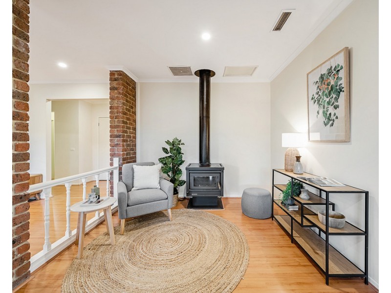 14 Peyton Drive, Mill Park VIC 3082