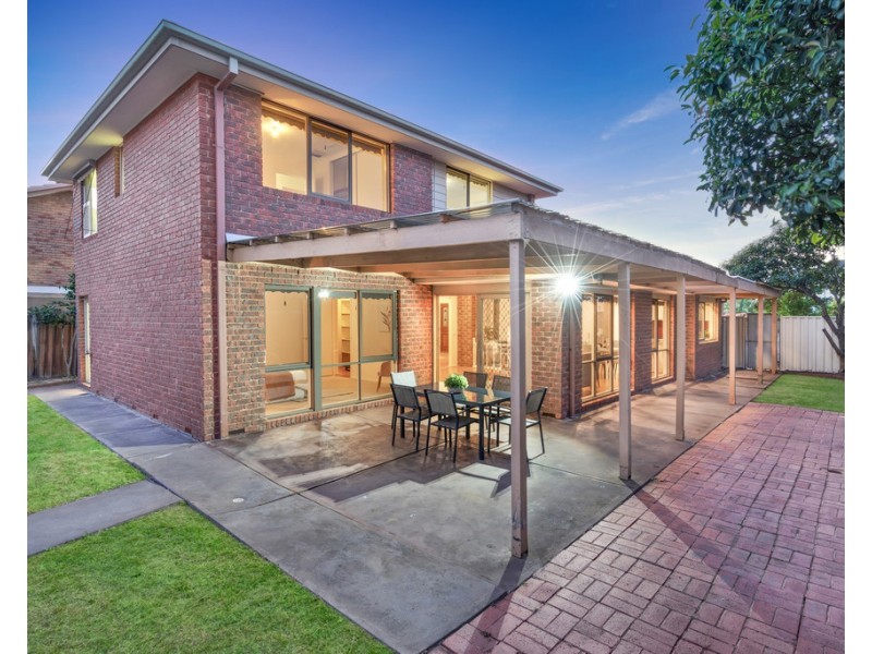14 Peyton Drive, Mill Park VIC 3082
