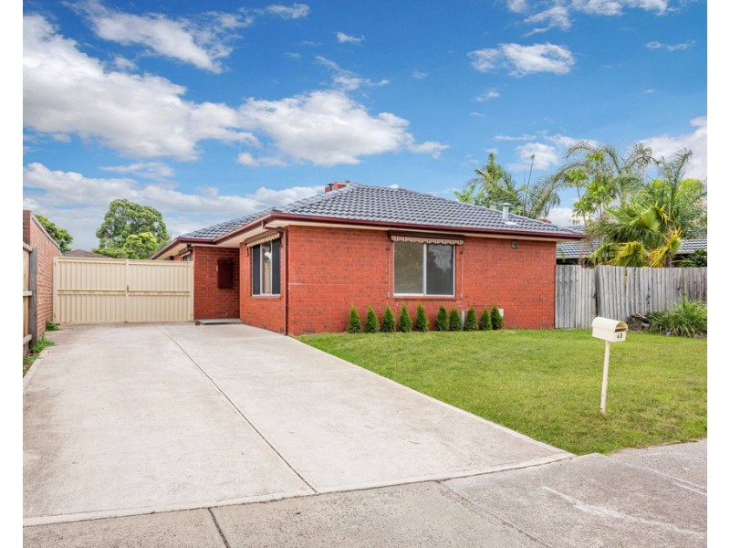 40 Madigan Crescent, Mill Park VIC 3082