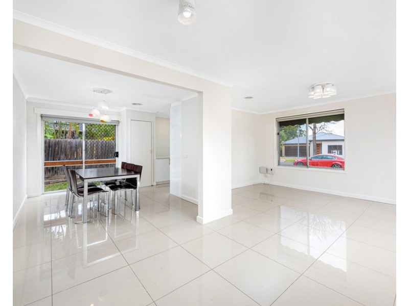 40 Madigan Crescent, Mill Park VIC 3082