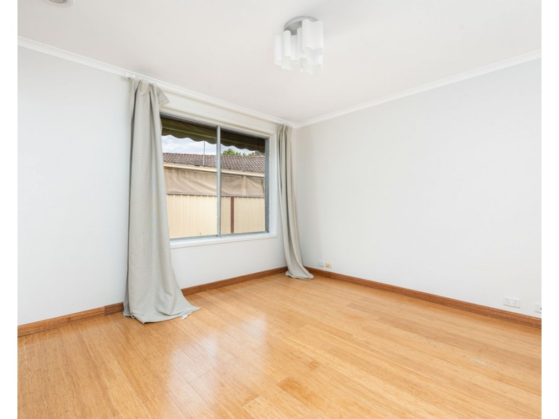 40 Madigan Crescent, Mill Park VIC 3082