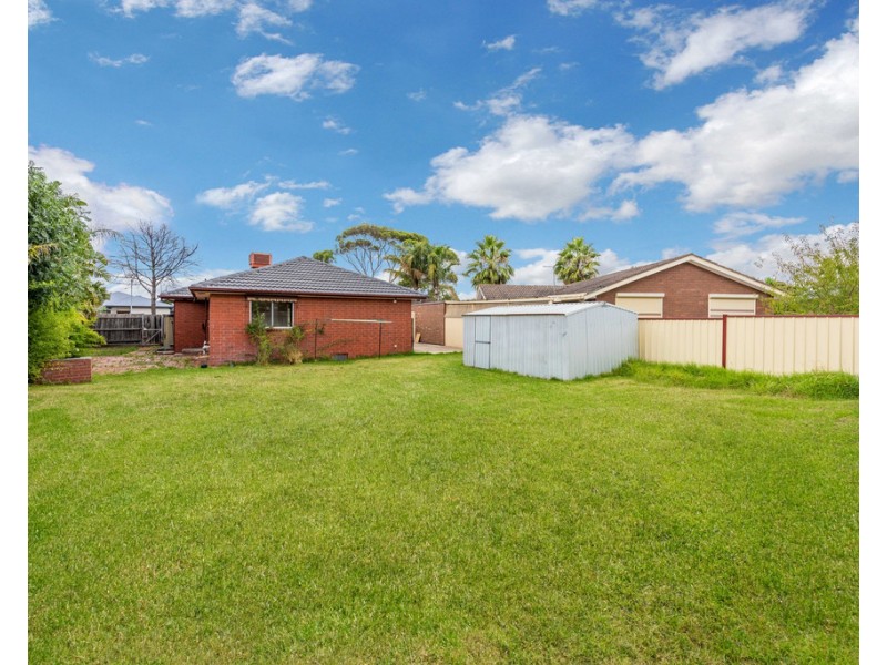 40 Madigan Crescent, Mill Park VIC 3082