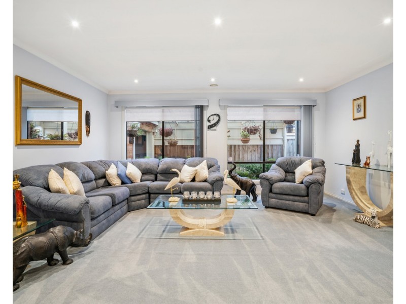 6 Iris Way, Bundoora VIC 3083