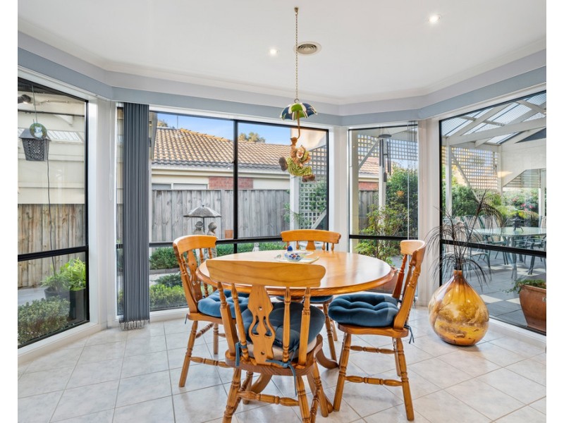 6 Iris Way, Bundoora VIC 3083