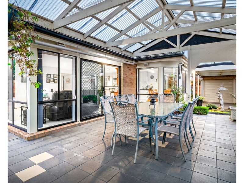 6 Iris Way, Bundoora VIC 3083