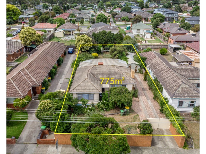 18 Dunne Street, Kingsbury VIC 3083