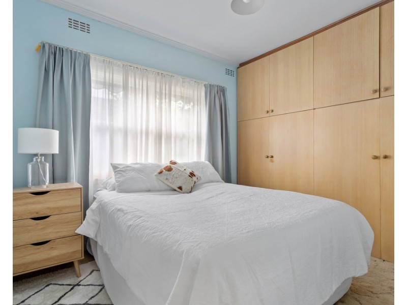 18 Dunne Street, Kingsbury VIC 3083