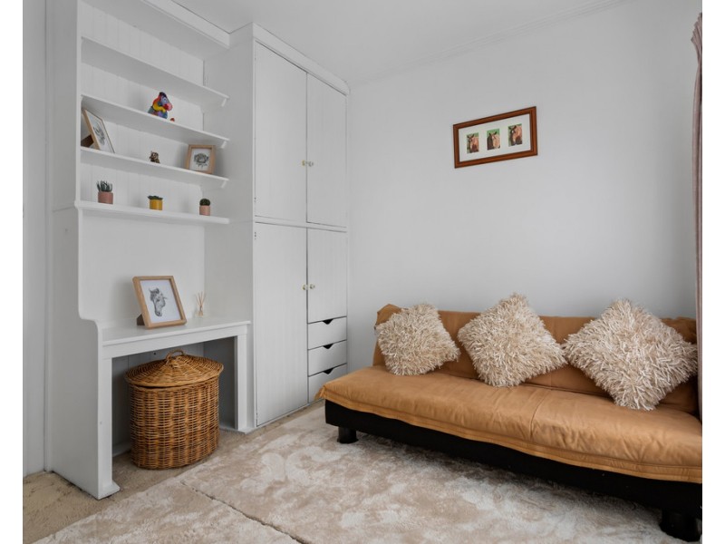 18 Dunne Street, Kingsbury VIC 3083