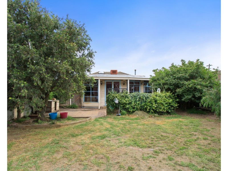 18 Dunne Street, Kingsbury VIC 3083