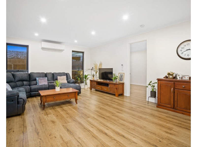 2/9 Highland Street, Kingsbury VIC 3083