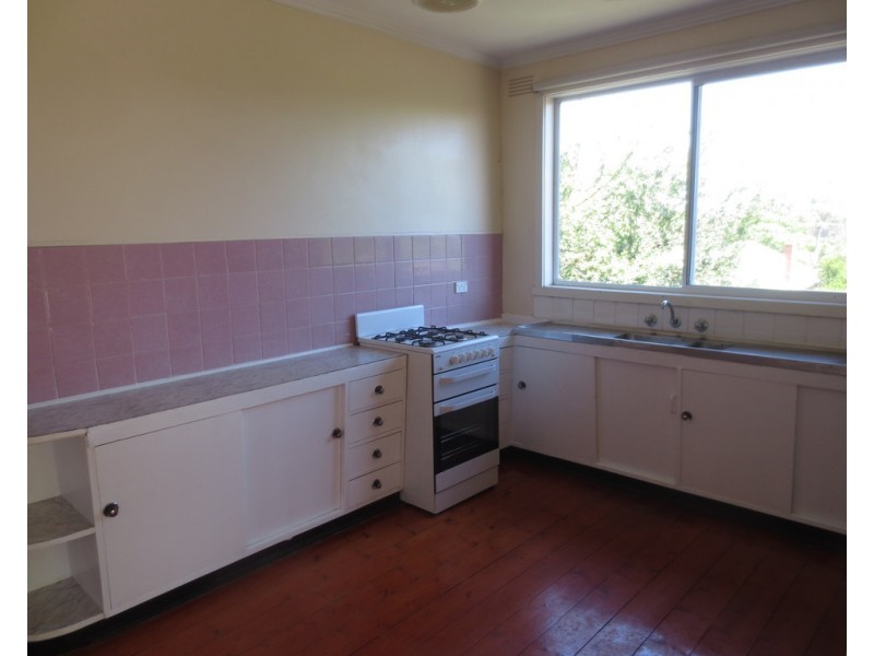 13 Scott Grove, Kingsbury VIC 3083