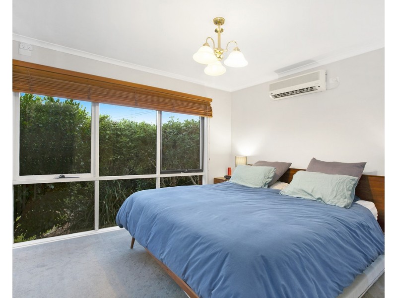 35 Kurrajong Crescent, Watsonia North VIC 3087