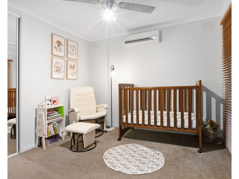 35 Kurrajong Crescent, Watsonia North VIC 3087