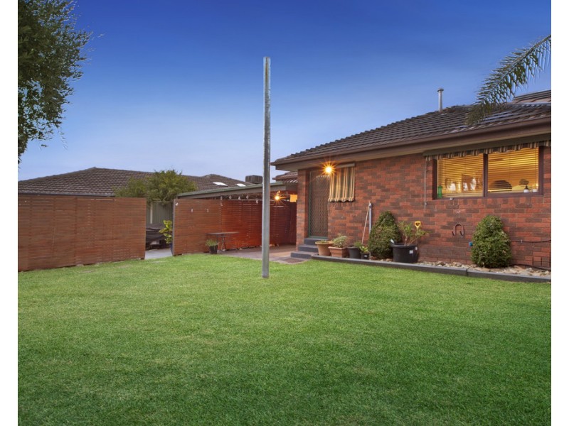35 Kurrajong Crescent, Watsonia North VIC 3087
