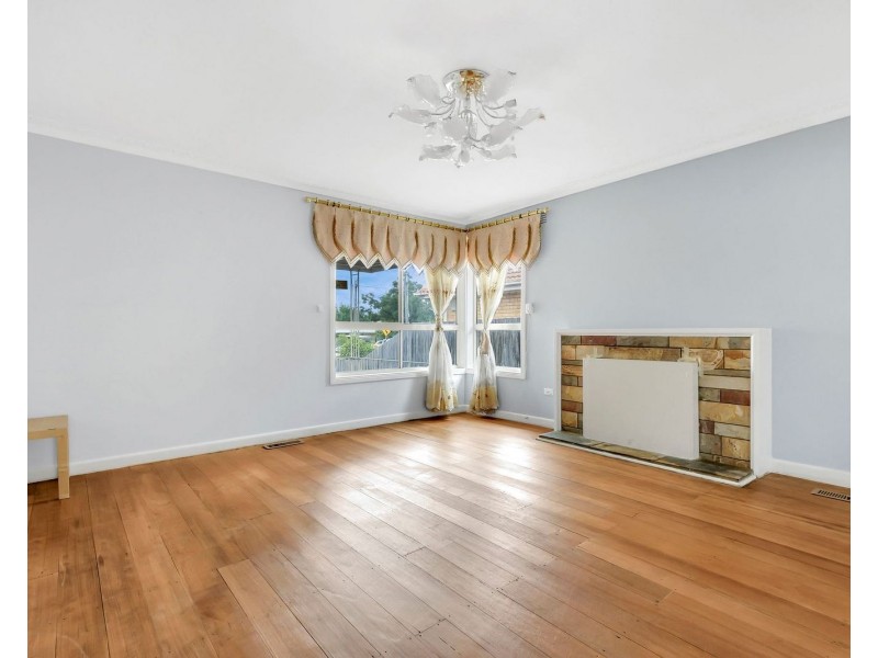 137 Cheddar Road, Reservoir VIC 3073