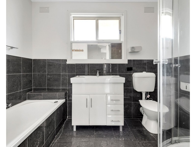 137 Cheddar Road, Reservoir VIC 3073