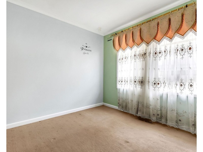 137 Cheddar Road, Reservoir VIC 3073