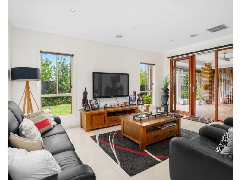 53 Dalmeny Way, Mernda VIC 3754