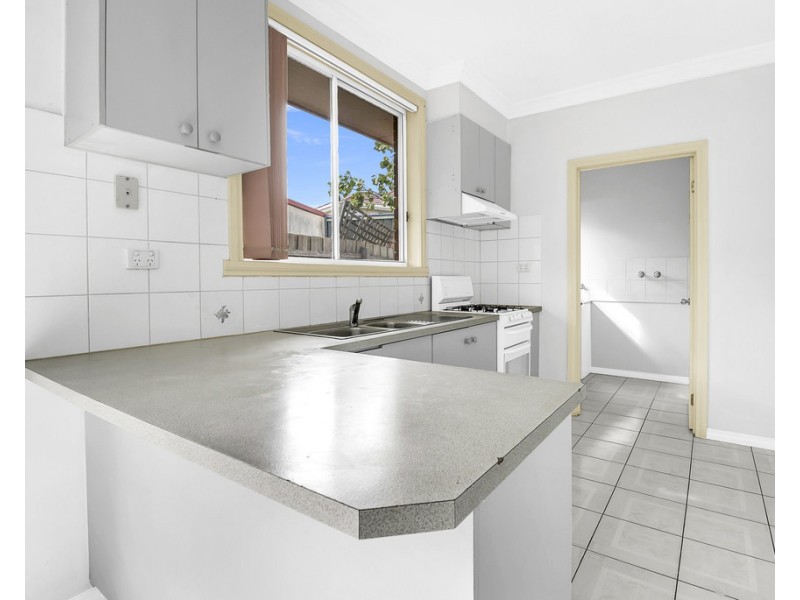 2/32 Stockwell crescent, Keilor Downs VIC 3038