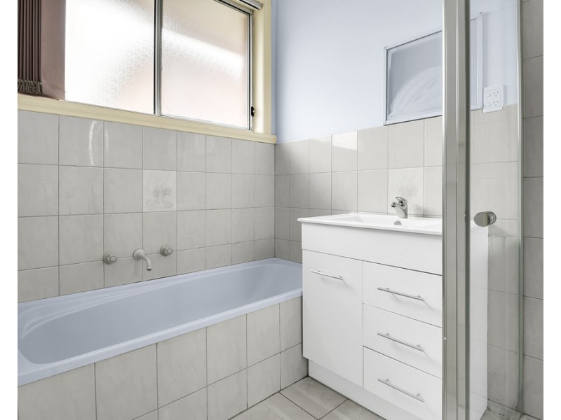 2/32 Stockwell crescent, Keilor Downs VIC 3038