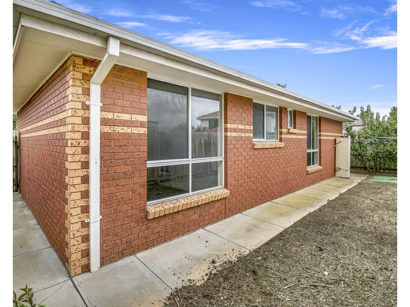 2/32 Stockwell crescent, Keilor Downs VIC 3038