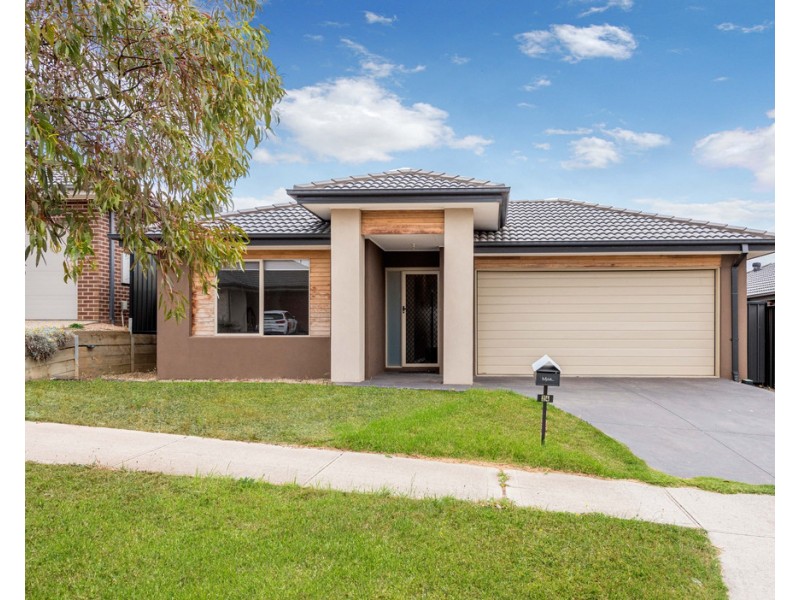 24 Muir Way, Mernda VIC 3754