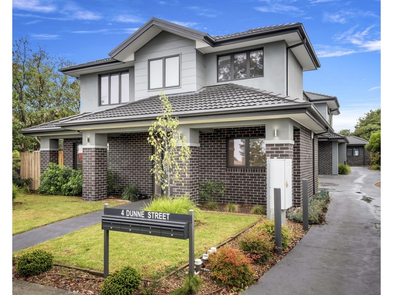 1 and 4/4 Dunne St, Kingsbury VIC 3083