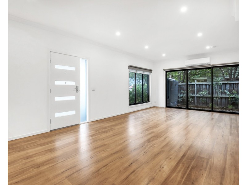1 and 4/4 Dunne St, Kingsbury VIC 3083