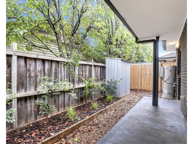 1 and 4/4 Dunne St, Kingsbury VIC 3083