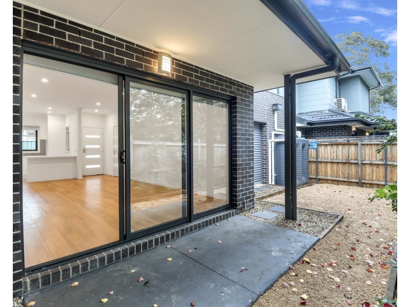 1 and 4/4 Dunne St, Kingsbury VIC 3083