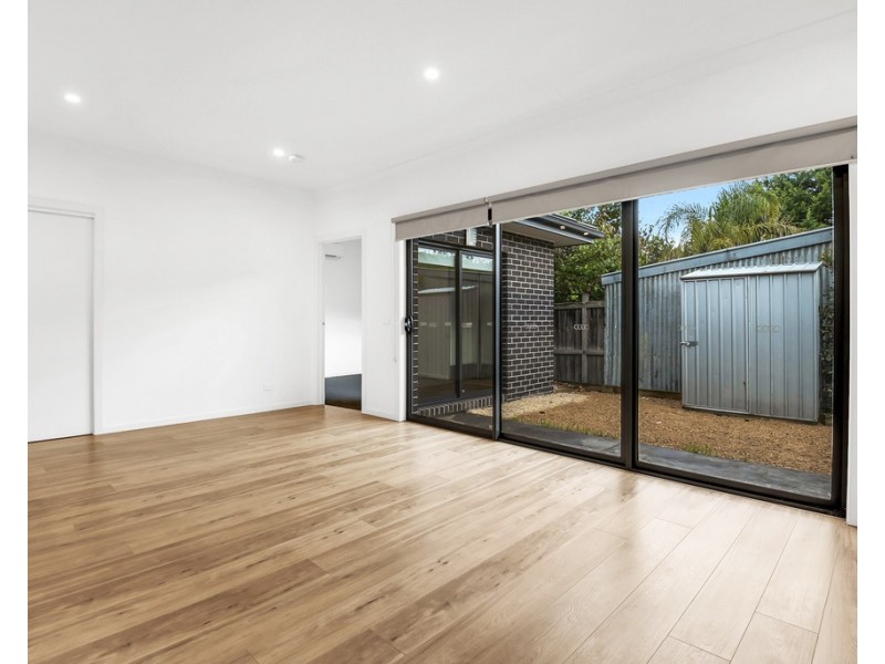 1 and 4/4 Dunne St, Kingsbury VIC 3083