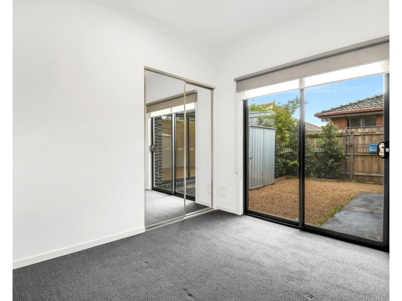1 and 4/4 Dunne St, Kingsbury VIC 3083