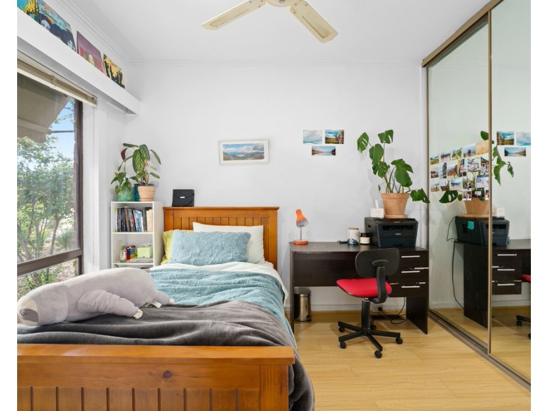 10 St Andrews Avenue, Rosanna VIC 3084